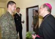Vojensk biskup  ordinr OS a OZ SR udelil S PSR tradin trojkrov poehnanie 