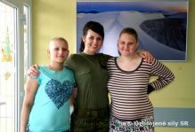 Vojaci navtvili detsk onkolgiu